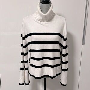 Striped Turtleneck Sweater Wide Arm, Size M
